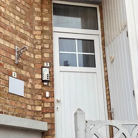 Les Fleurettes アパート *