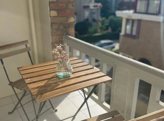 Les Fleurettes Appartamento De Panne