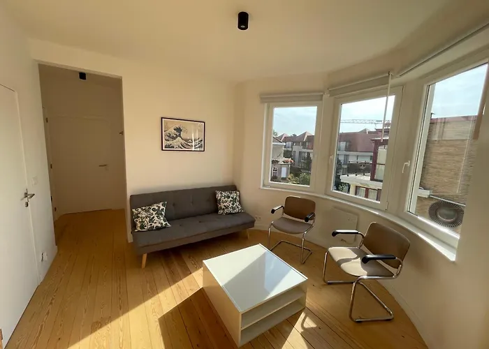 Les Fleurettes Appartamento De Panne